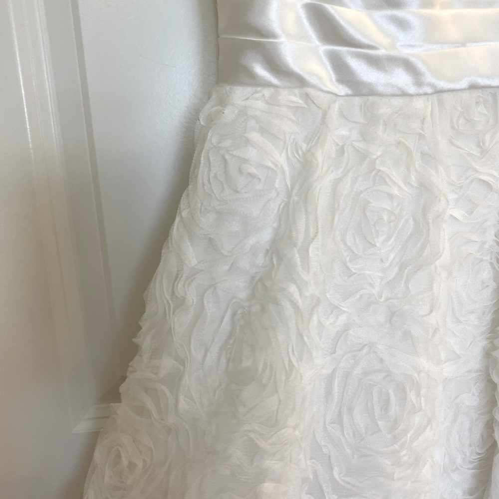 White One Shoulder Mini Dress - Picture 4 of 5